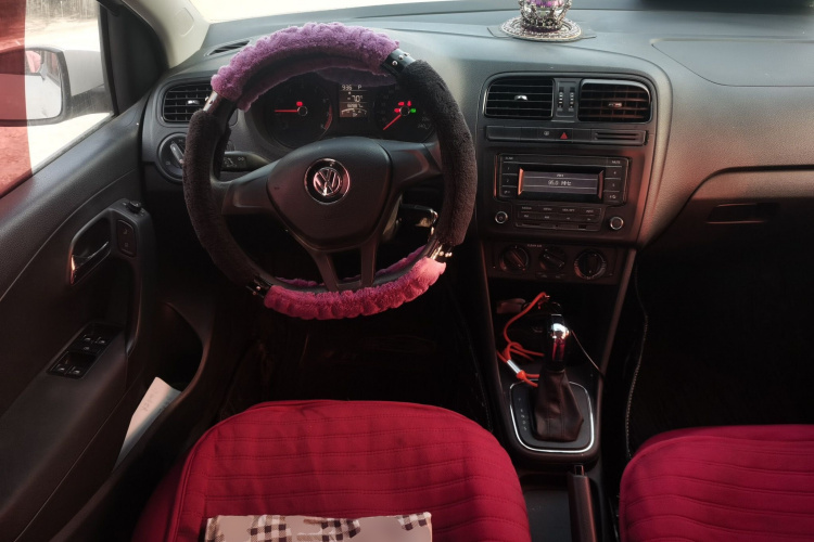 大众 Polo 2016款 1.4L 自动风尚型中控内饰13