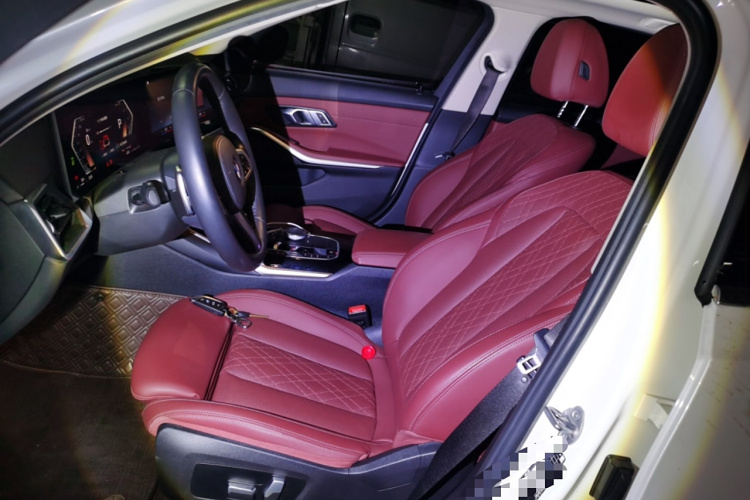 宝马3系 2023款 320Li M运动套装中控内饰7003