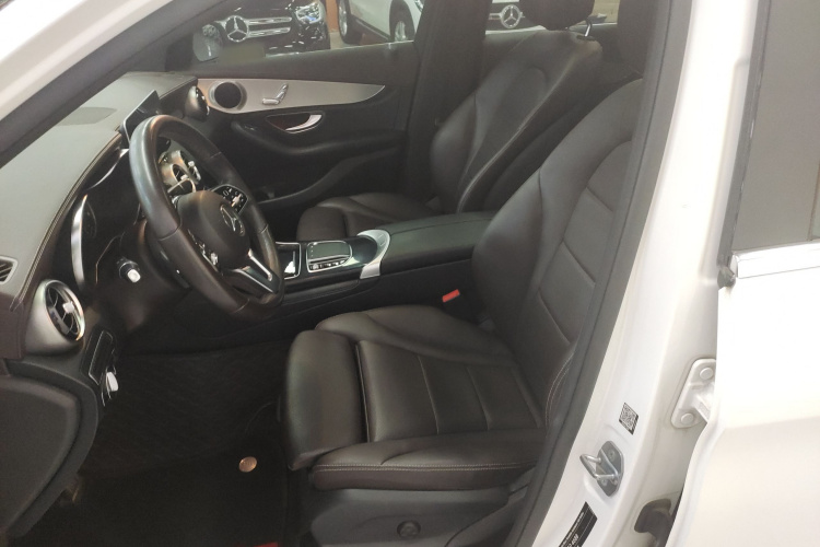 奔驰GLC 2020款 GLC 260 L 4MATIC 动感型中控内饰19