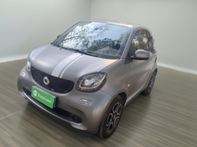 smart fortwo 2019款 0.9T 66千瓦硬顶动擎版 国VI