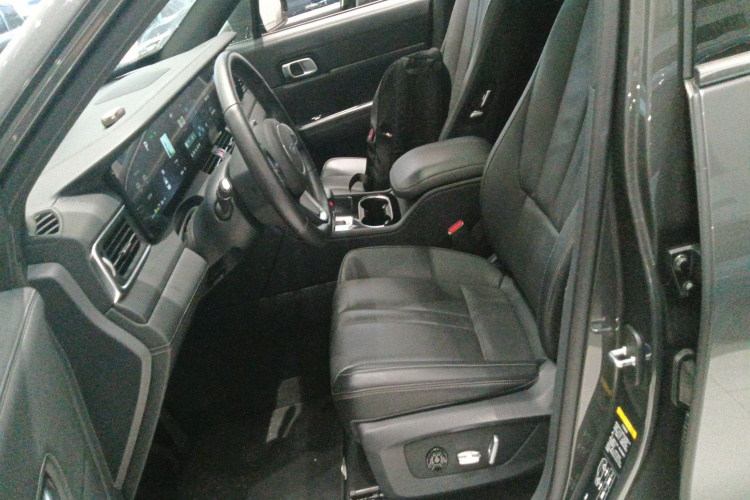 理想汽车 理想ONE 2020款 增程6座版中控内饰19