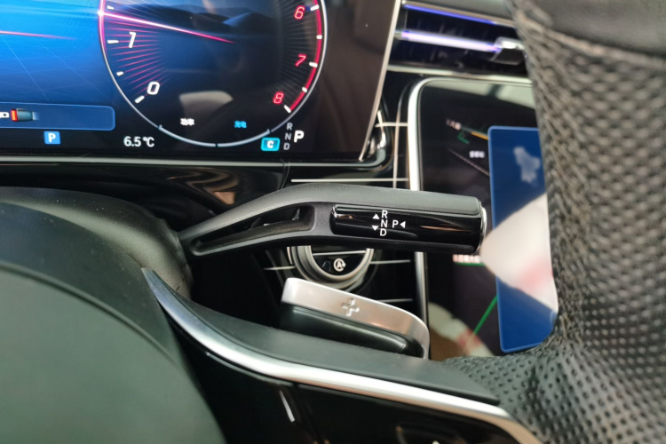 奔驰E级 2025款 E 260 L中控内饰7006