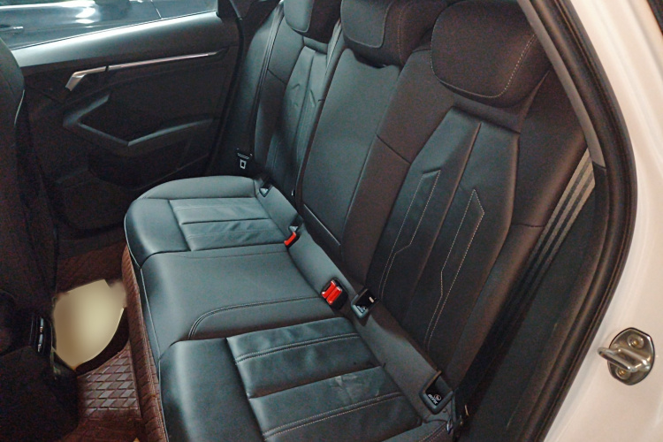 奥迪A3 2023款 改款 Sportback 35 TFSI 豪华致雅型中控内饰7004