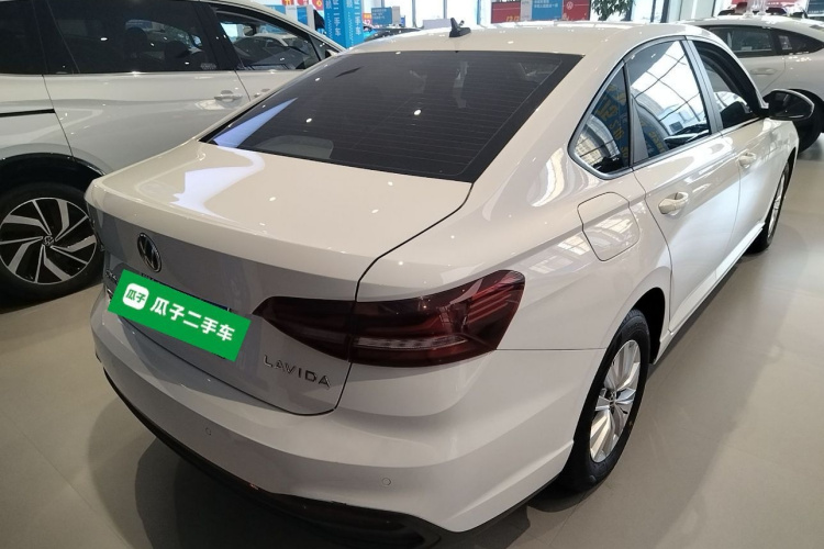 大众 朗逸 2023款 1.5L 自动得逸版车身外观7