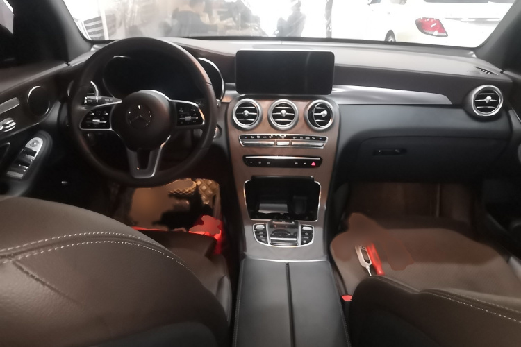奔驰GLC 2022款 改款二 GLC 260 L 4MATIC 豪华型中控内饰7002