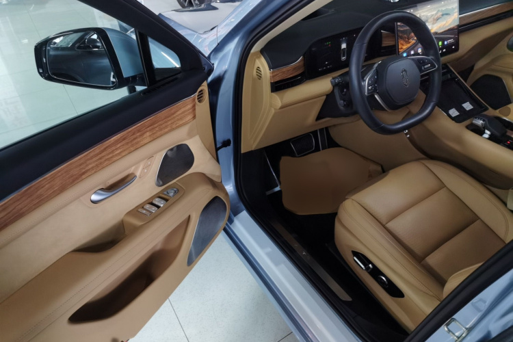 鸿蒙智行 问界M5 2022款 纯电后驱标准版中控内饰7003