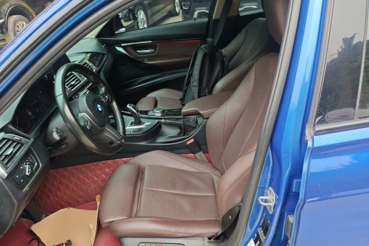 宝马3系 2018款 320Li 领先型M运动套装中控内饰19