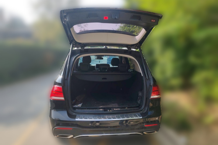 奔驰GLE 2016款 GLE 320 4MATIC 动感型局部细节23