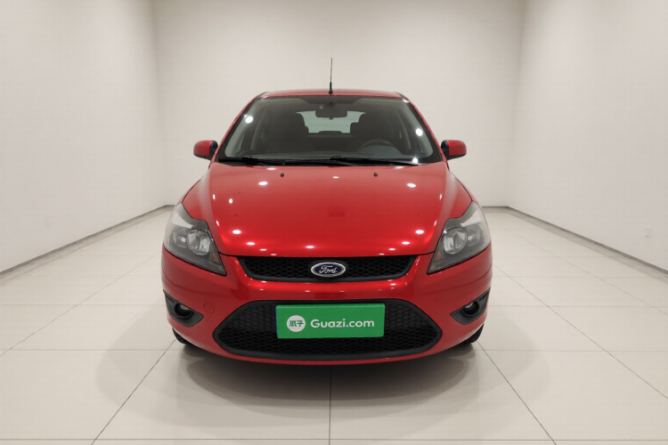 福特 福克斯 2013款 两厢经典 1.8L 自动基本型车身外观2