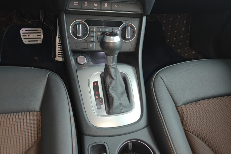 奥迪Q3 2016款 35 TFSI 时尚型局部细节18