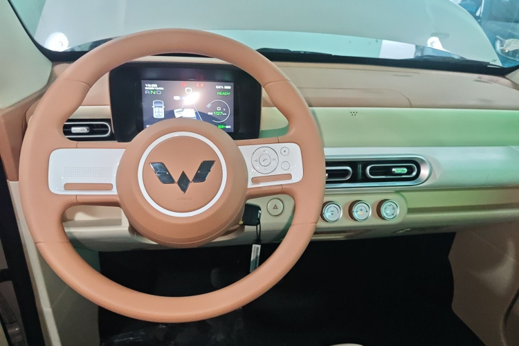 五菱汽车 宏光MINIEV 2024款 第三代 215km 青春版中控内饰12