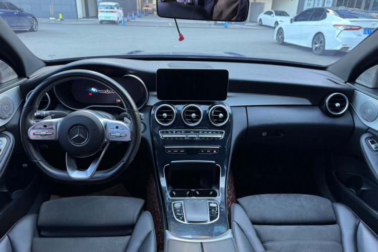 奔驰C级 2020款 改款 C 260 运动版中控内饰7001