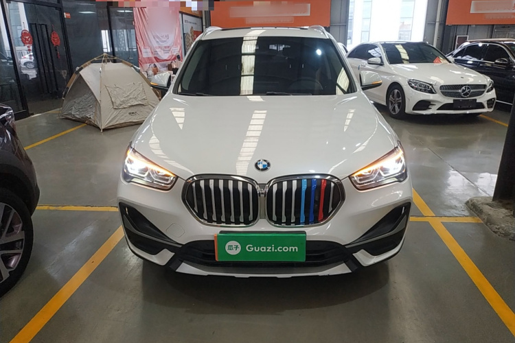 宝马X1 2020款 xDrive25Li 尊享型车身外观2