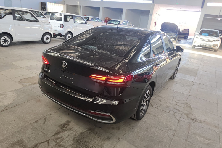 大众 朗逸 2024款 1.5L 自动五百万版车身外观7