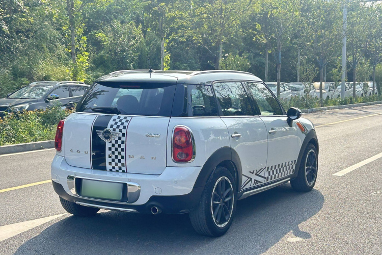 MINI Countryman 2014款 1.6T COOPER ALL4 Fun车身外观6005