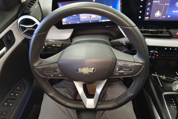 雪佛兰 科鲁泽 2023款 1.5L 双离合悦享版中控内饰13
