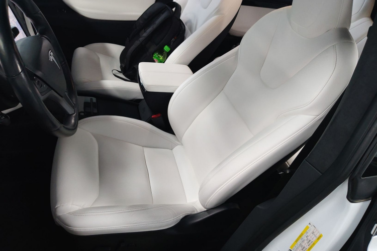 特斯拉 Model X 2019款 长续航版中控内饰19