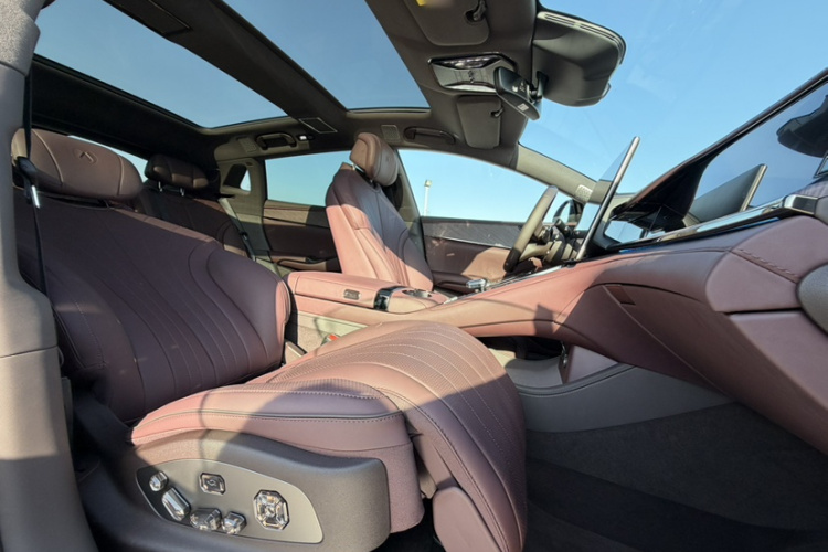 腾势Z9GT 2024款 1100四驱Pro版局部细节9003