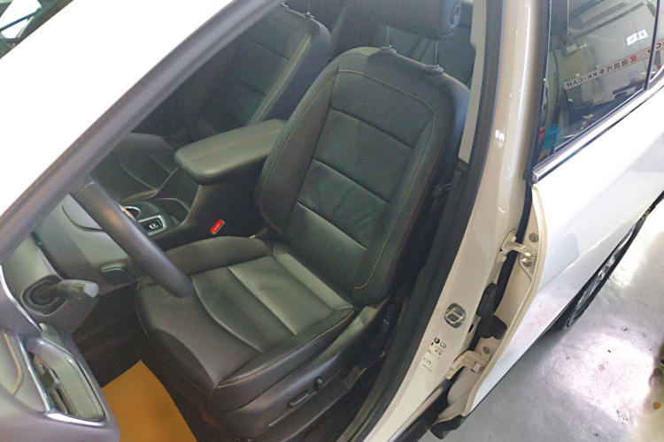 雪佛兰 探界者 2019款 535T 自动驭界版 国VI中控内饰19