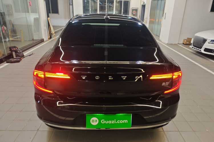 沃尔沃S90 2022款 B5 智远豪华版车身外观6