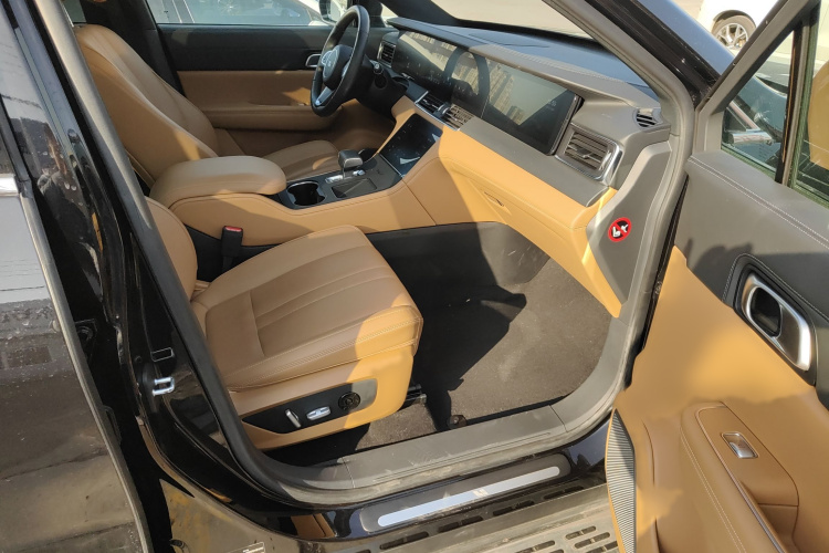 理想汽车 理想ONE 2020款 增程6座版局部细节41