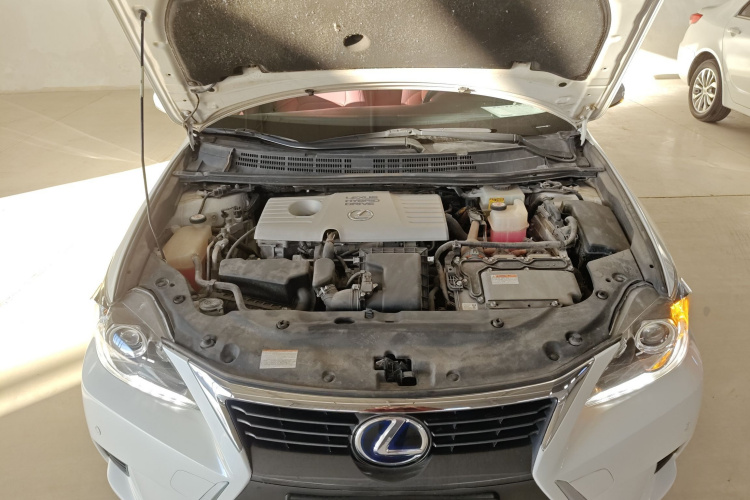 雷克萨斯CT 2014款 CT200h 精英版 单色机舱底盘24