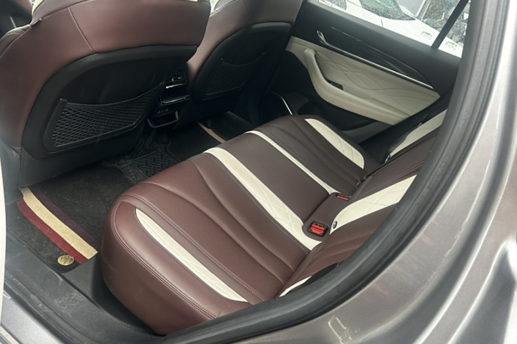 吉利汽车 星越L 2024款 2.0TD 高功自动两驱云起版中控内饰7003