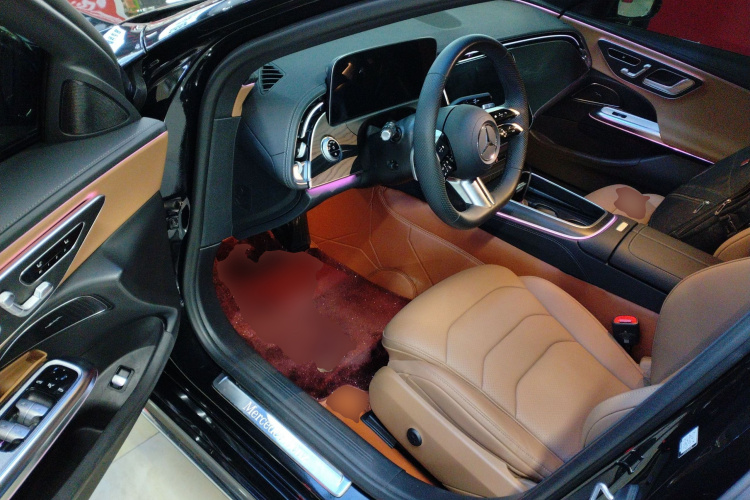 奔驰E级 2024款 改款 E 300 L 时尚运动型中控内饰20