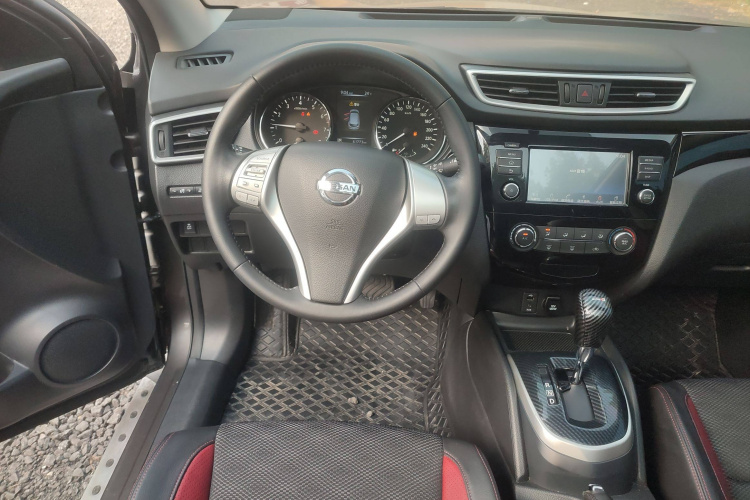 日产 逍客 2017款 2.0L CVT豪华版 国V中控内饰13