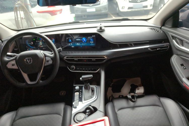 长安 逸动 2020款 PLUS 蓝鲸NE 1.4T GDI DCT尊贵型中控内饰7002