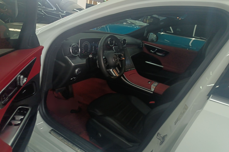 奔驰C级 2022款 C 200 L 运动版中控内饰19