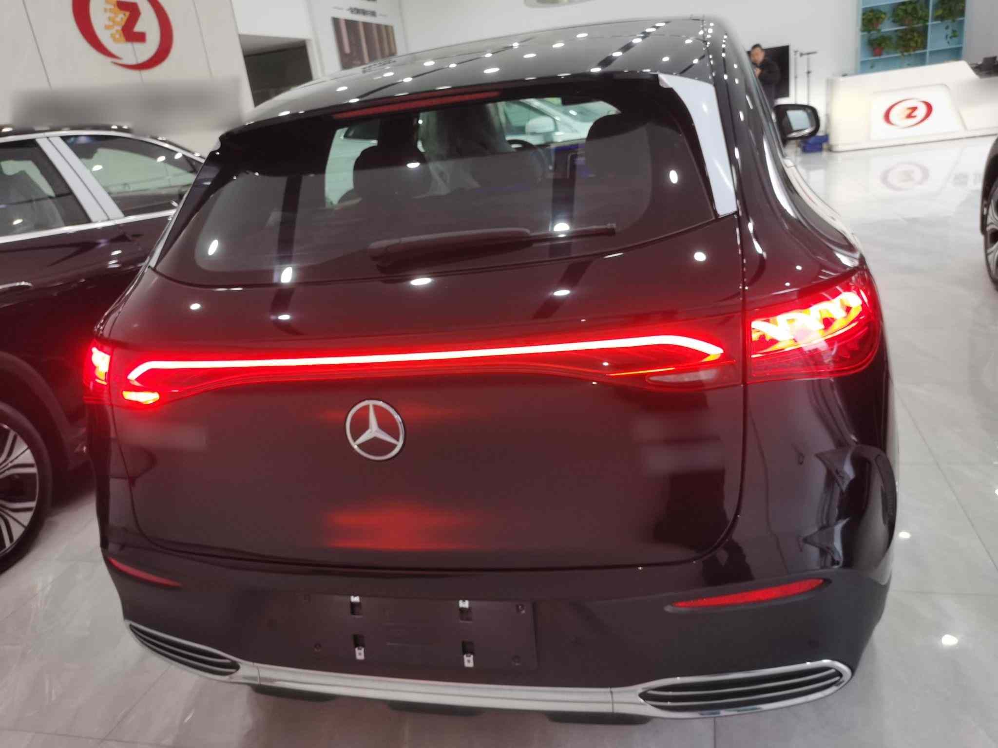 奔驰EQE SUV 2024款 500 4MATIC 先锋版(3)