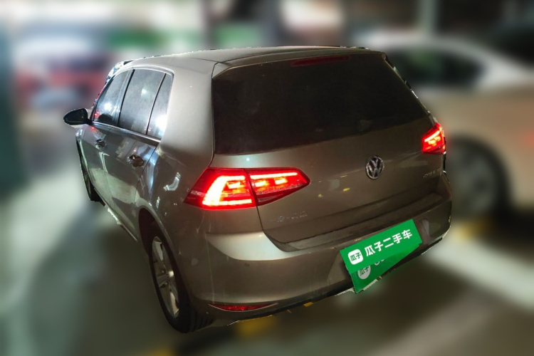 大众 高尔夫 2015款 1.4TSI 自动豪华型车身外观5