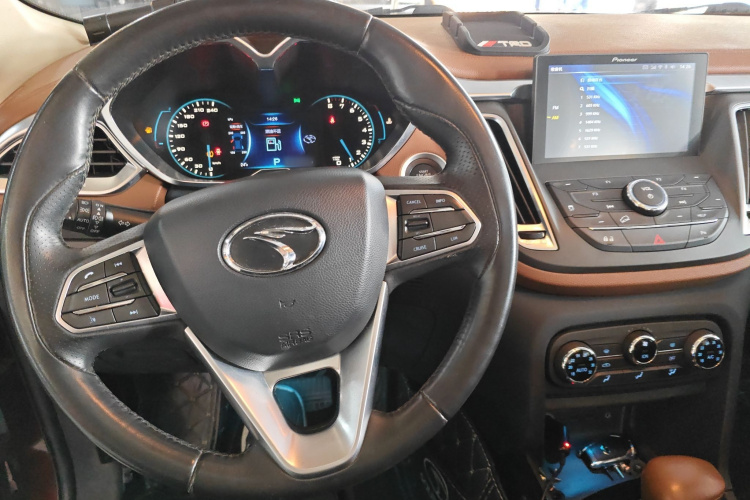 东南DX7 2017款 1.5T 自动豪华型中控内饰12