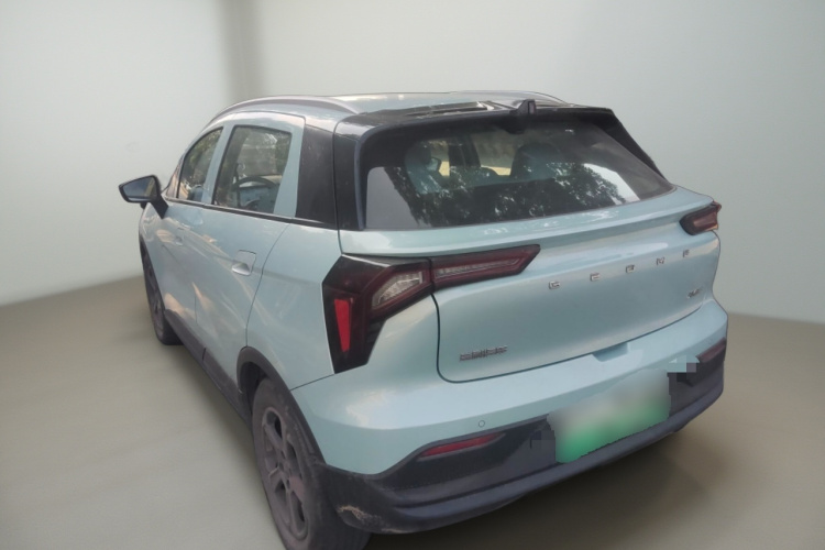 吉利几何E萤火虫 2024款 401km 萤光车身外观5