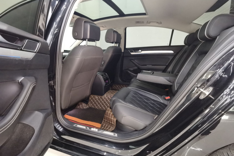 大众 迈腾GTE插电混动 2020款 GTE 豪华型中控内饰7005