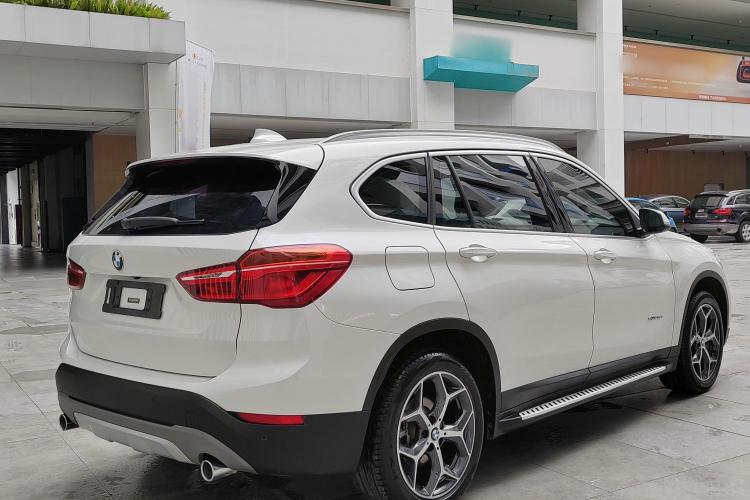 宝马X1 2018款 xDrive20Li 豪华型车身外观6002