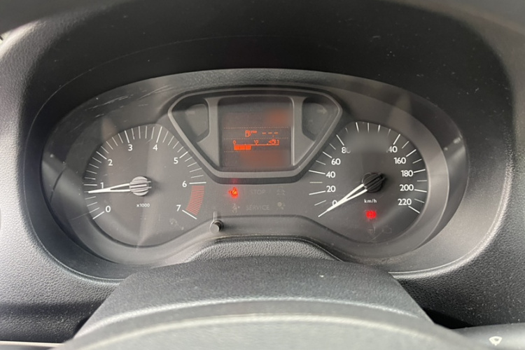 雪铁龙 爱丽舍 2014款 1.6L 手动时尚型局部细节14