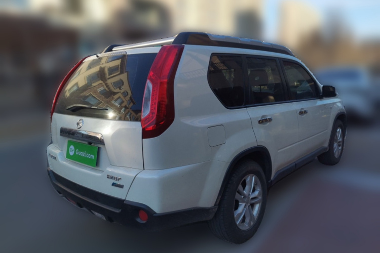 日产 奇骏 2012款 2.5L CVT豪华版 4WD车身外观6005