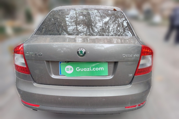 斯柯达 明锐 2012款 1.6L 手动逸俊版车身外观6004