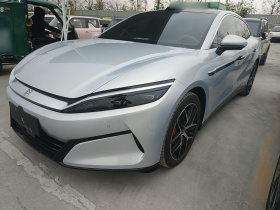 比亚迪 汉L 2025款 EV 四驱激光雷达旗舰型