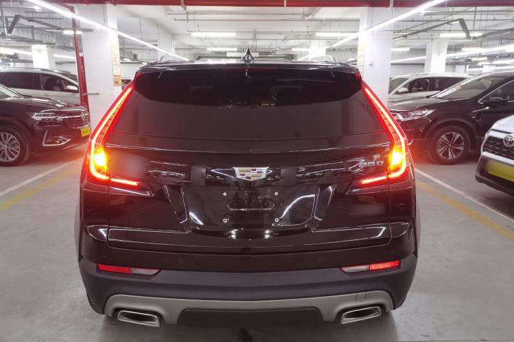 凯迪拉克XT4 2020款 28T 两驱领先型车身外观6