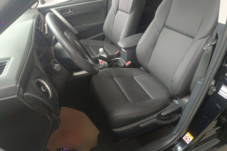 丰田 雷凌 2017款 改款 185T CVT精英版 国V中控内饰19