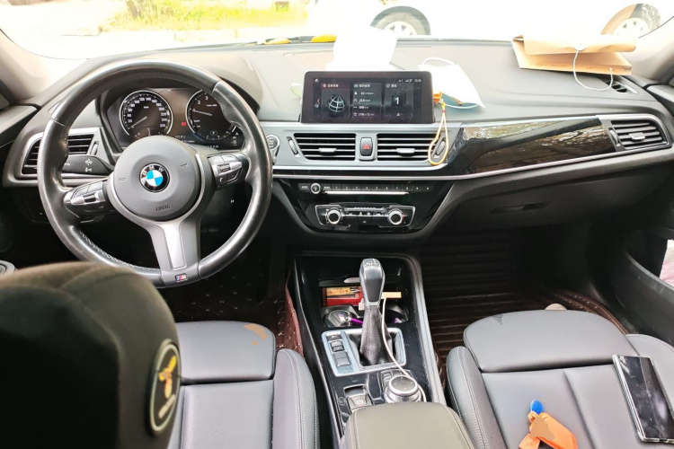 宝马1系 2019款 118i M运动套装中控内饰7002