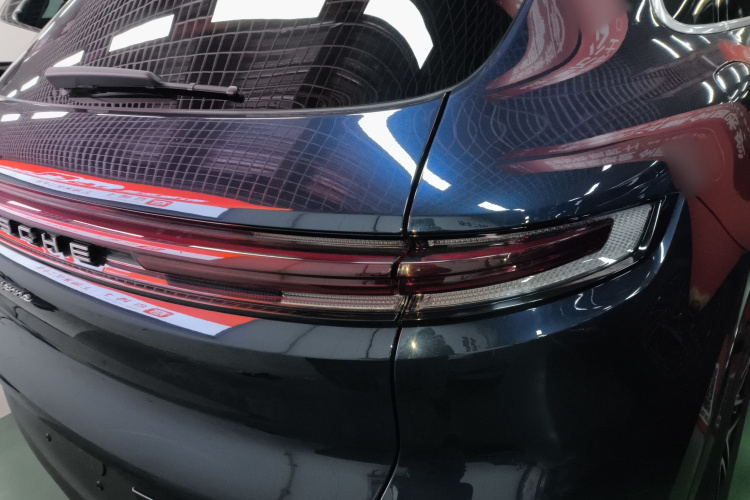 保时捷 2024款 Cayenne 3.0T车身外观9