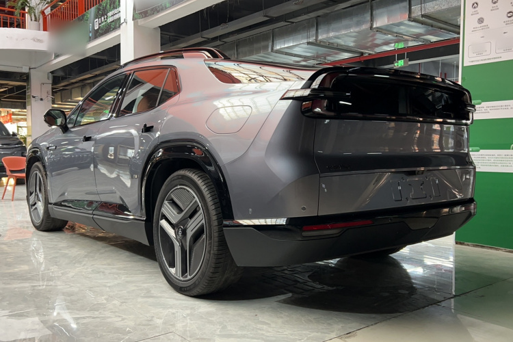 长安启源E07 2025款 纯电 四驱 90kWh Ultra高性能版车身外观6002