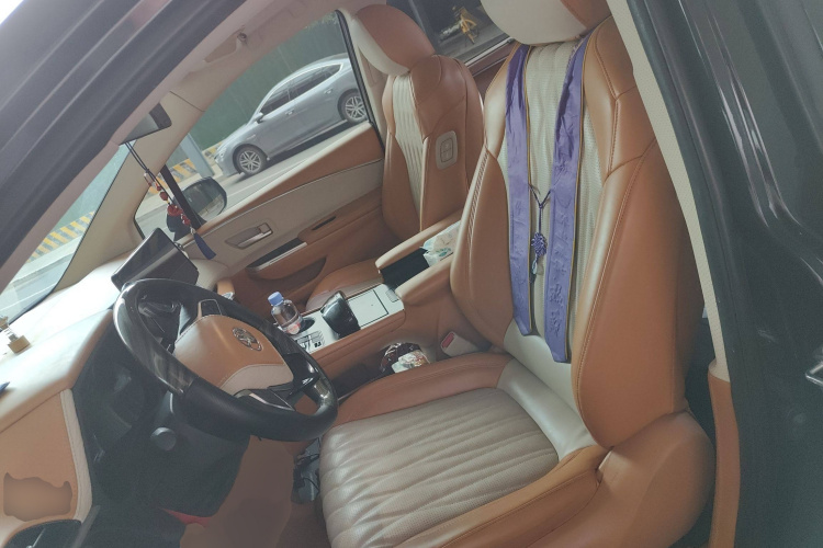 丰田 赛那SIENNA 2021款 2.5L混动 尊贵版局部细节19