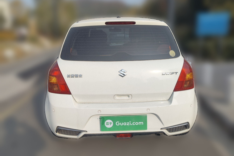 铃木 雨燕 2014款 1.3L 手动标准型车身外观6004