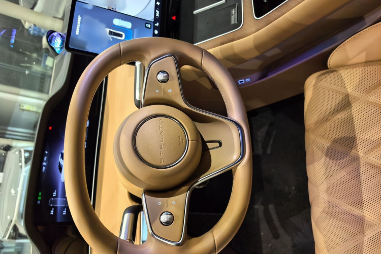 鸿蒙智行 享界S9 2024款 纯电 Ultra 四驱旗舰版局部细节13