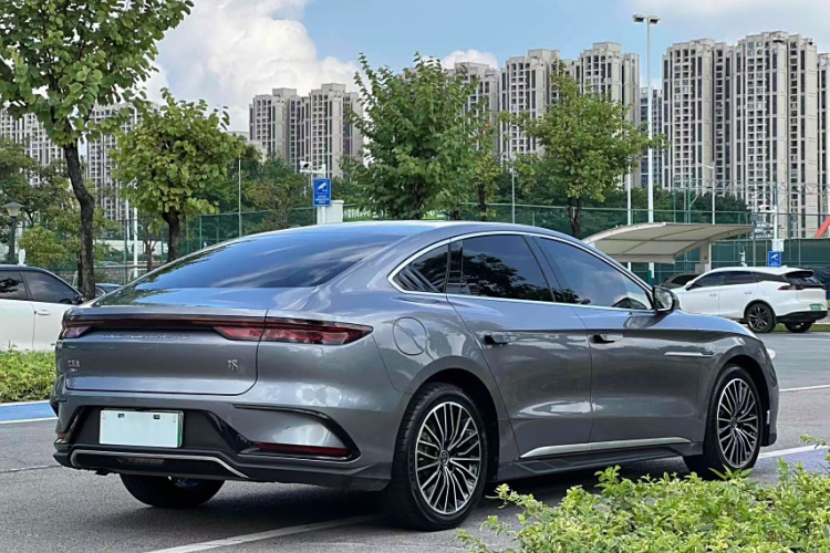 比亚迪 汉 2022款 DM-i 121KM 尊贵型车身外观6003